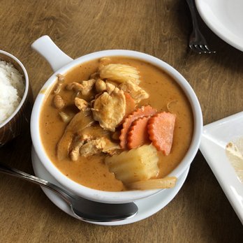Pinto Thai Ramona - Chicken Massaman curry - Thai Near Me - Ramona, California