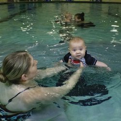 Tualatin Aquatic Center - Baby and Me class