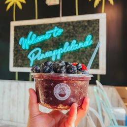 Pura Vida Acai Bowl