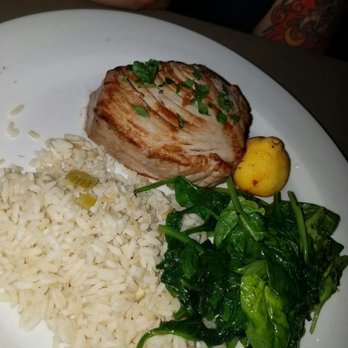 Bluewater Avalon - Seared ahi tuna. Yuuuummmm - Seafood Near Me - Avalon, California