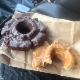 Chocolate and maple bar old fashion lover best donut ever cake like consistency smoothie great texture Chocolate and maple bar old fashion lover best donut ever cake like consistency smoothie great texture
