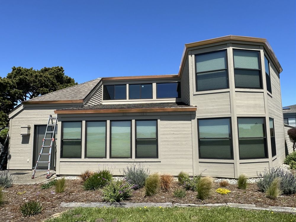 Slide of Mistah Seamless Gutters