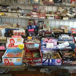 Ed's Cards & Comics