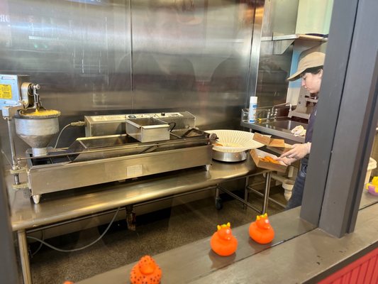 Duck Donuts by null