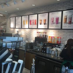 Starbucks - Getting lemon cake