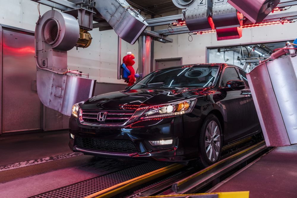 CREW CARWASH Updated October 2024 21 Photos 1405 Wayzata Blvd