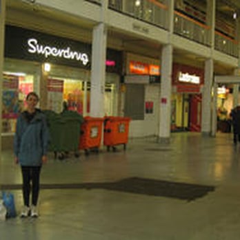 Edmonton Green Shopping Centre - Shopping Centers Near Me - London, XGL Edmonton Green Shopping Centre - Shopping Centers Near Me - London, XGL