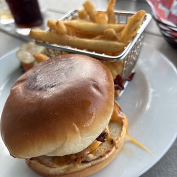 Pearl at Kalauao - Smash burger with fries - Breakfast & Brunch Near Me - Aiea, Hawaii Pearl at Kalauao - Smash burger with fries - Breakfast & Brunch Near Me - Aiea, Hawaii
