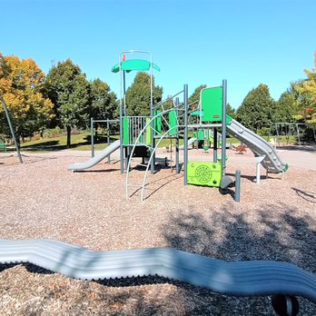 Russell Farm Park - nice playground equipment - Parks Near Me - Richmond Hill, Ontario Russell Farm Park - nice playground equipment - Parks Near Me - Richmond Hill, Ontario
