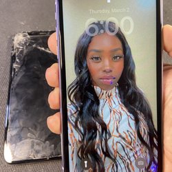 iRestore Cracked Screen Help - Here's the "after" photo for the previous photo. This customer said her phone worked much better than it did with the previous screen