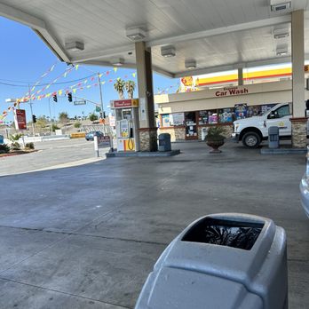McKinley Shell - Gas Stations Near Me - Corona, California