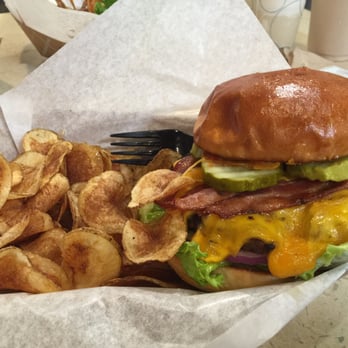 Andy's Garage - Andy's Deluxe w/ all the fixins and homemade chips. - Diners Near Me - Minneapolis, Minnesota