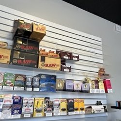 Smokes & Vapes 22