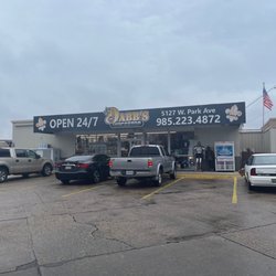 Dabb's Quick Stop - Filling my sons truck up.