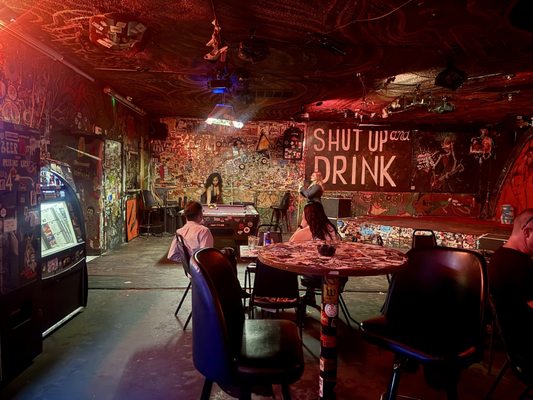 Double Down Saloon by null
