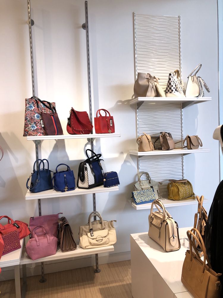 MODA NEW YORK QUAKER BRIDGE MALL Updated September 2024 33 Photos 150 Quakerbridge Rd