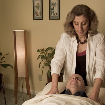 Wellness Studio Sarasota - Margo uses natural methods to alleviate pain. - Massage Therapy Near Me Wellness Studio Sarasota - Margo uses natural methods to alleviate pain. - Massage Therapy Near Me