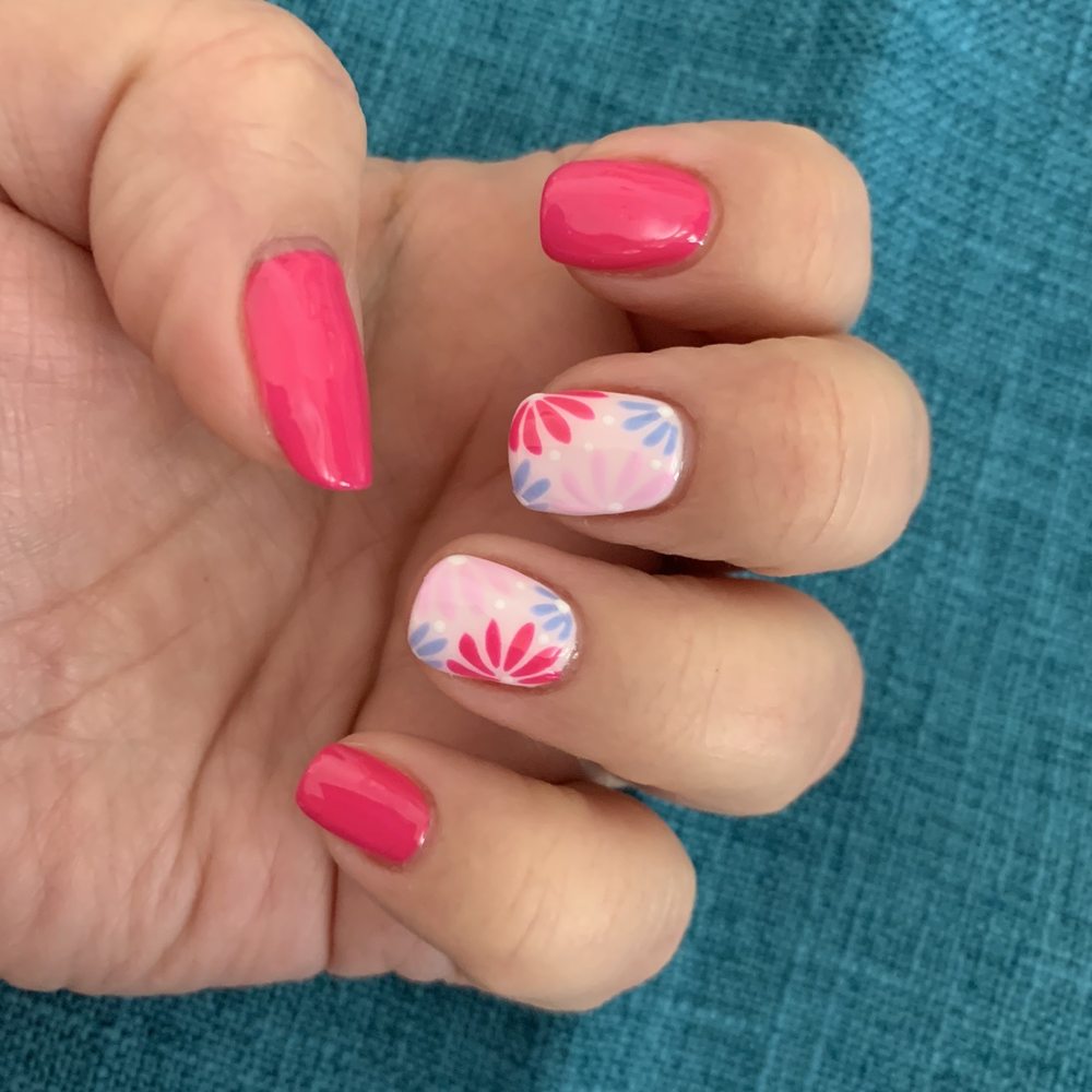 Golden Nails - My nails thanks to Lisa! - Nail Salons Near Me - Rancho Cucamonga, California