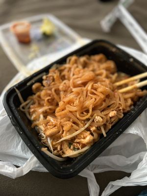 Photo of Thai Thai Restaurant - Fallbrook, CA, US. Chicken N1. Pad Thai