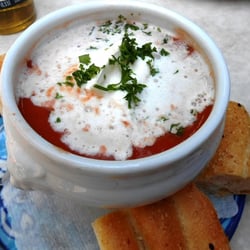 Café Botanik - Hausgemachte Tomatensuppe (Blickwinkel von oben)