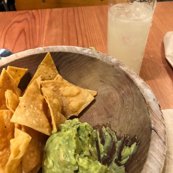 Doña - Great house margarita, chips and fresh guacamole. - Mexican Near Me - Oakland, California