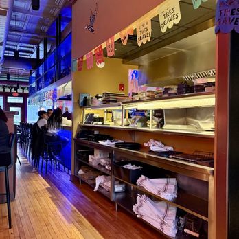 El Pato Loco - Kitchen counter - Mexican Near Me - West Dundee, Illinois