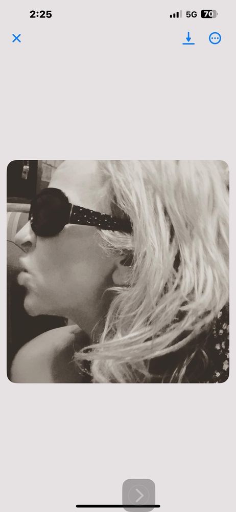 Nancy's Beauty Salon Logo