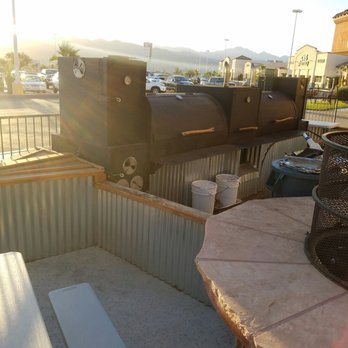 Uncle Bo's Slow-n-Low - This ain't your backyard wanna-be smoke house.....this is serious business - Barbeque Near Me - Elyria, Ohio