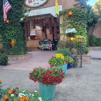 El Pinto - Entrance - New Mexican Cuisine Near Me - Albuquerque, New Mexico