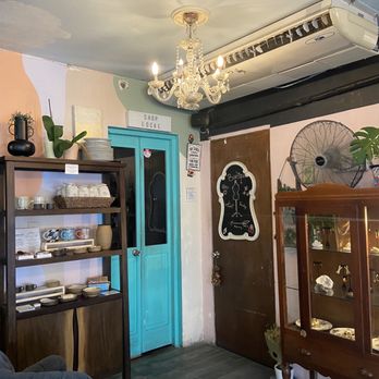 Kamoli Market - Inside business - Cafes Near Me - San Juan, Puerto Rico Kamoli Market - Inside business - Cafes Near Me - San Juan, Puerto Rico