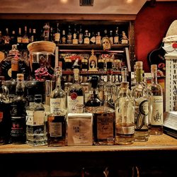 Lorenz Steaks & Mehr - Bar view awesome choice of alcohol