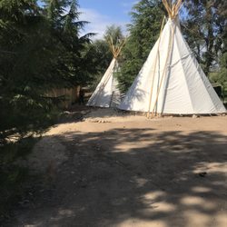 Serenity Yoga Retreat Center - Tipi camping