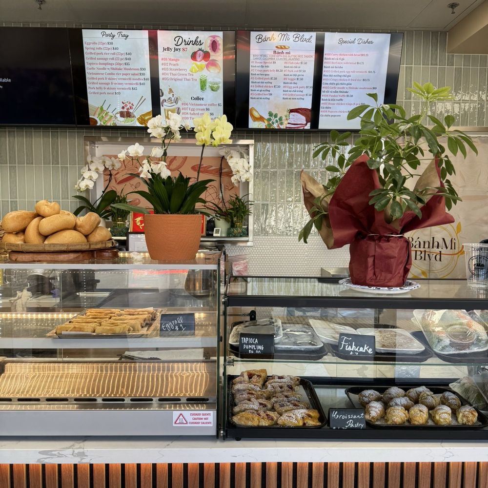 Banh Mi Blvd - Inside front area - Sandwiches Near Me - Rancho Cordova, California
