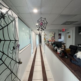 Viva Pediatric Therapy - Viva therapy hallway - Occupational Therapy Near Me - Miami, Florida Viva Pediatric Therapy - Viva therapy hallway - Occupational Therapy Near Me - Miami, Florida