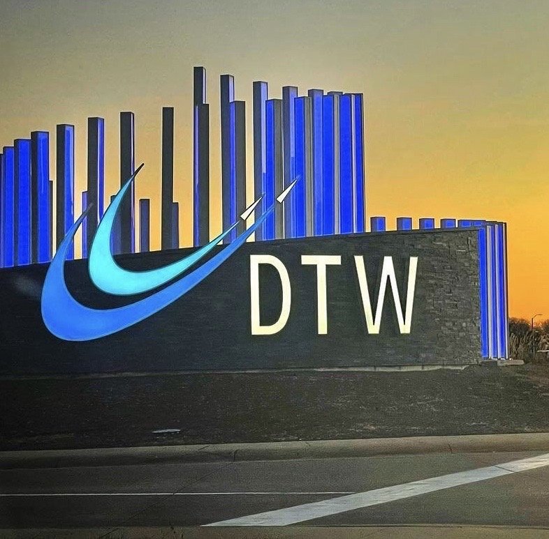 AIRPORT RIDES Updated September 2024 12 Photos Toledo, Michigan