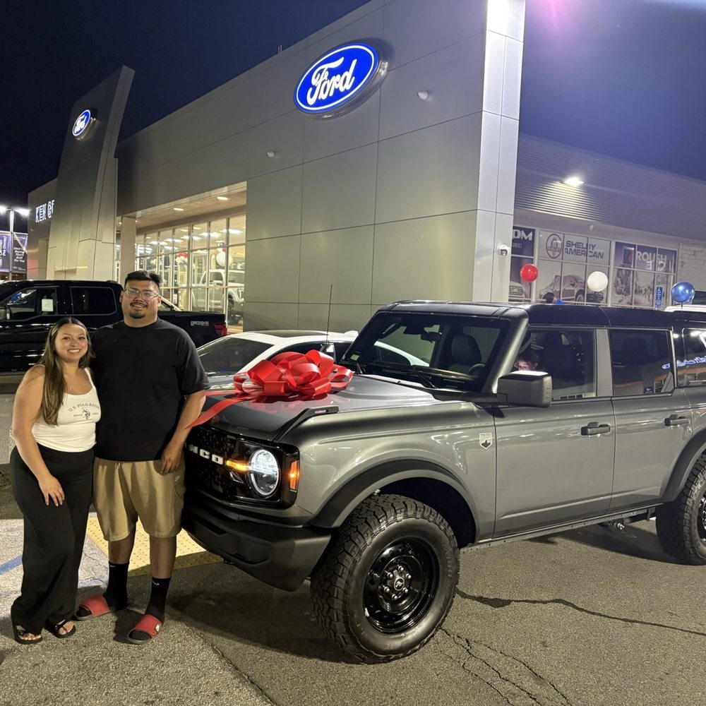 Ken Grody Ford - Happy Bronco owners! - Car Dealers Near Me - Redlands, California Ken Grody Ford - Happy Bronco owners! - Car Dealers Near Me - Redlands, California