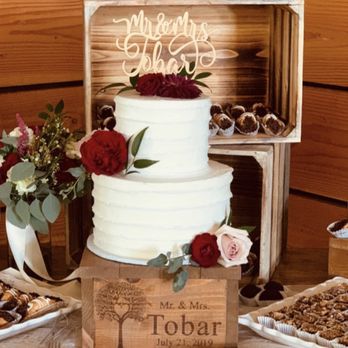 Wine Country Florals - Floral for our cake was beautiful! - Floral Designers Near Me Wine Country Florals - Floral for our cake was beautiful! - Floral Designers Near Me