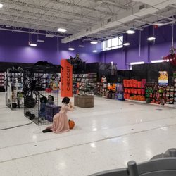 Halloween City - Looks bare but more inventory to come