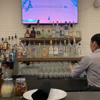 Pomo - Phoenix - Full bar!!! - Pizza Near Me - Phoenix, Arizona