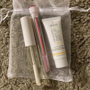 Esthetically Linh - Cutest Maintenance kit - Sugaring Near Me - Orange, California Esthetically Linh - Cutest Maintenance kit - Sugaring Near Me - Orange, California