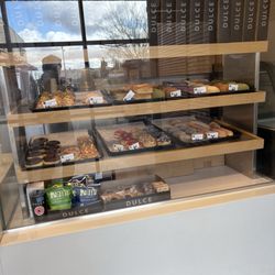 Cafe Dulce - Yummy donuts