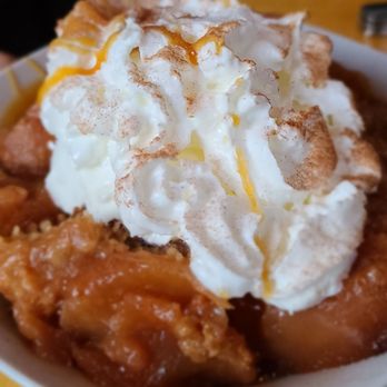Black Water Grill - Apple crisp - American Near Me - Salem, New Hampshire