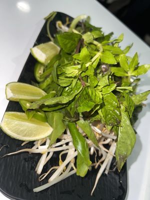 Pho Huong Lan by null