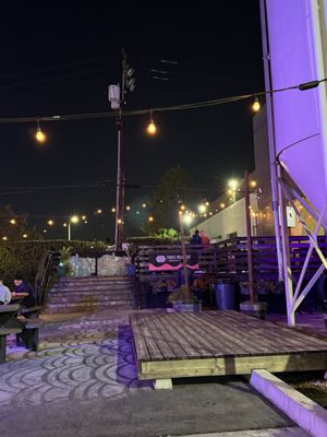 Three Weavers Brewing Company by null