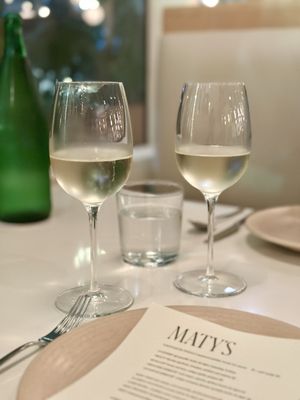 Maty's by null