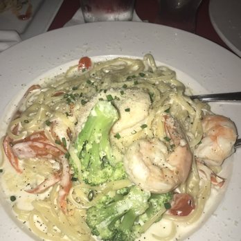 Lips - Atlanta - Shrimp Alfredo - Bars Near Me - Atlanta, Georgia Lips - Atlanta - Shrimp Alfredo - Bars Near Me - Atlanta, Georgia