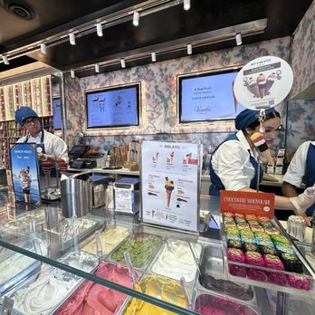 Venchi - Gelato Near Me - Glendale, California