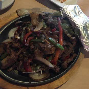 Cocos Locos - Steak fajitas - Mexican Near Me - Willoughby, Ohio