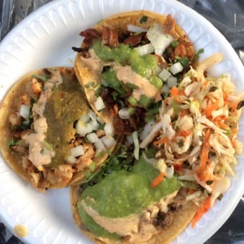 Mamacitas - Tacos! Pollo, asada, pastor. Green salsa, mild salsa, and orange salsa! Plus vegetables. - Food Trucks Near Me - Mountain View, California