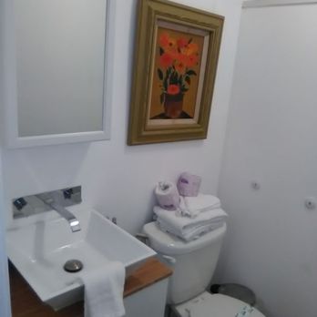 Big Bear Cool Cabins - View of bathroom - Property Management Near Me - Big Bear Lake, California Big Bear Cool Cabins - View of bathroom - Property Management Near Me - Big Bear Lake, California